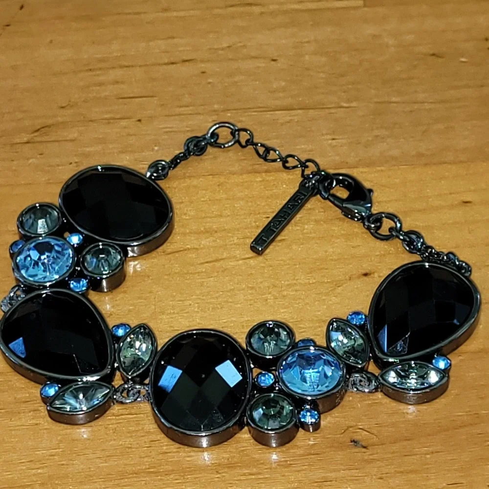 Vintage T TAHARI Gunmetal Black Blue Crystal Cluster Link Bracelet